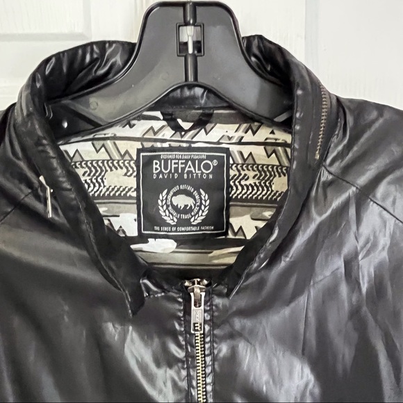 BUFFALO DAVID BITTON BLACK WINDBREAKER - Picture 3 of 12